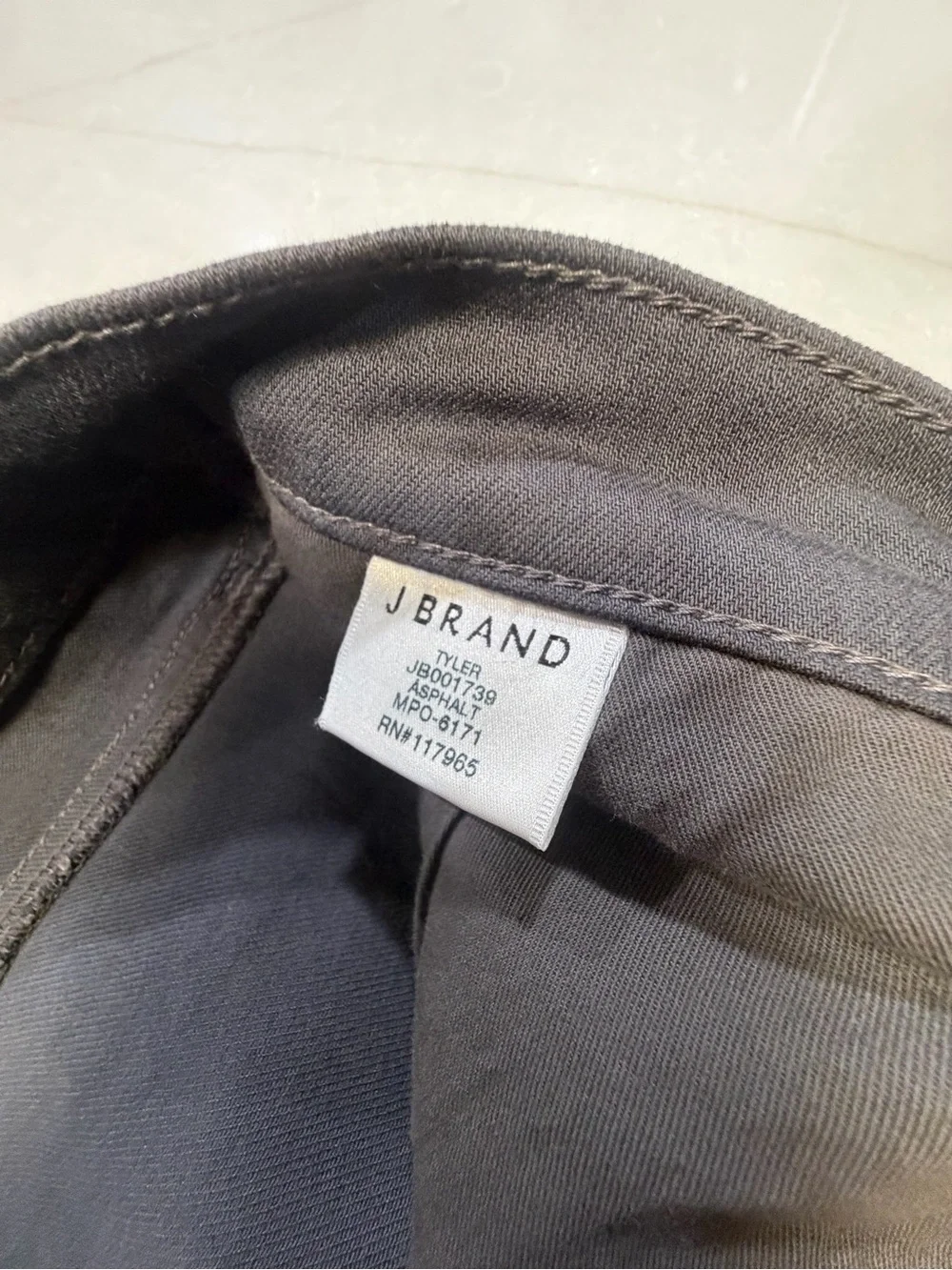 J Brand Mens Tapered Jeans Asphalt Gray Size 34x28